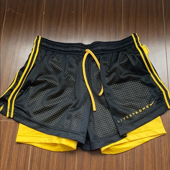 Running shorts - Picture 1 of 1
